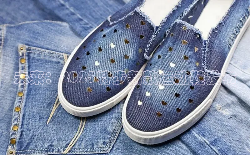 未来：2025特步新款运动鞋发布